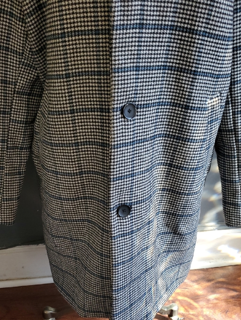 Old Navy Black and White Plaid Men's Coat - Picture 5 of 15